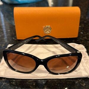 Sunglasses by Tory Burch. Shape: Rectangle, Material: Plastic, Frame: Full Rim